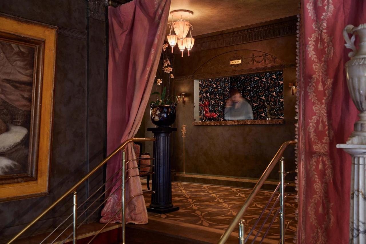 Ulysses, An Ash Hotel Baltimore Exteriör bild